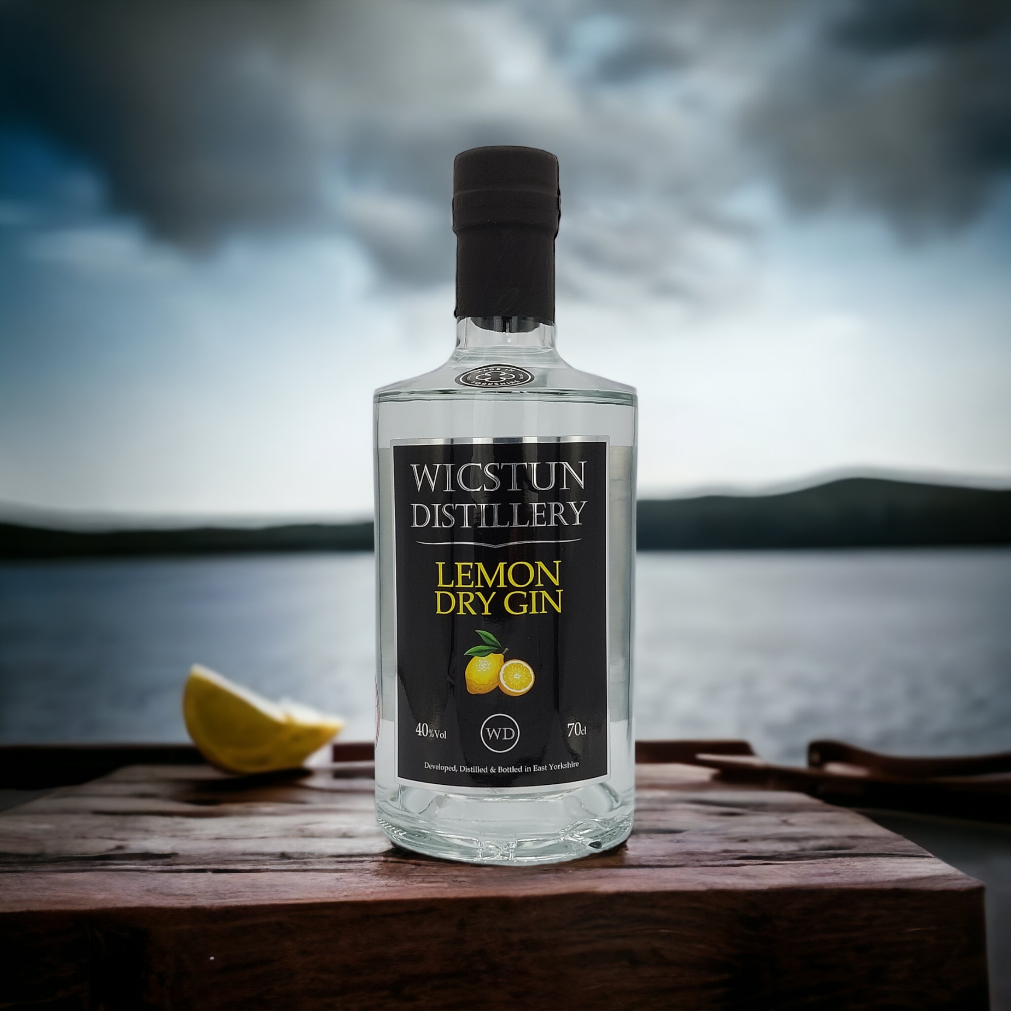 Lemon Dry Gin made with lemon zest
