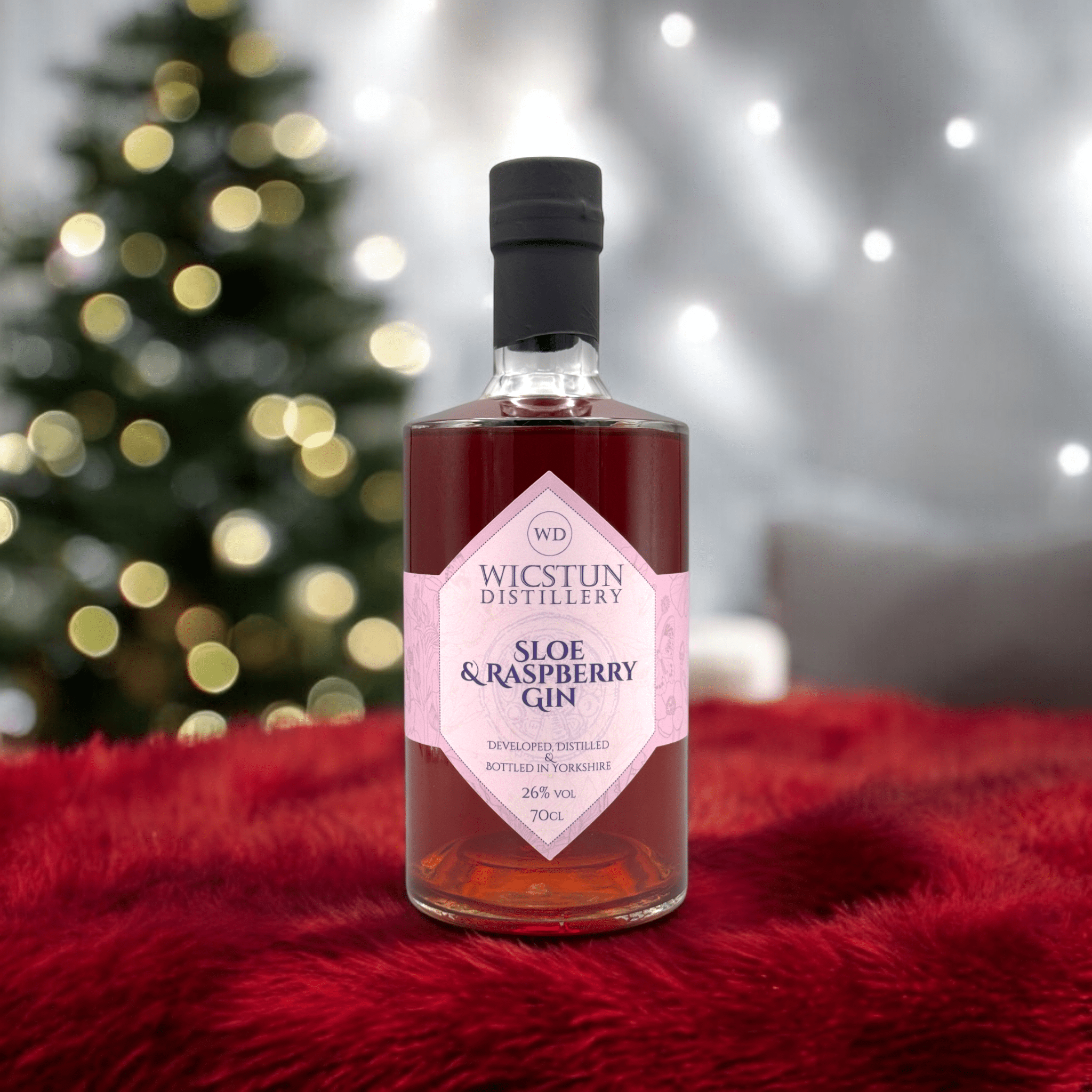 Sloe Gin Liqueur with raspberries